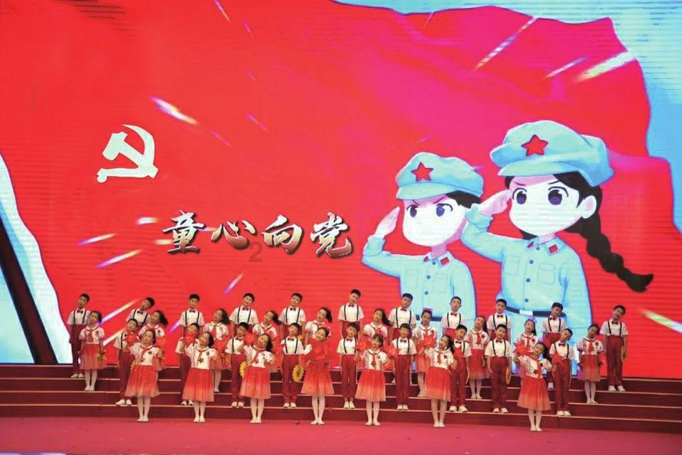 黄简书法的笔法是否太繁琐了？你怎么看？